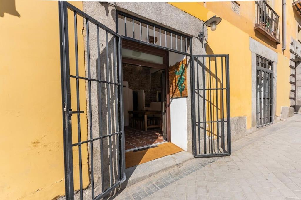 Encantador Apartamento En Calle Segovia Μαδρίτη Εξωτερικό φωτογραφία